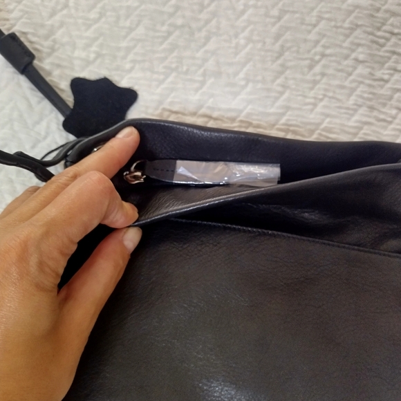 NWOT Margot Small Black Pebbled Leather Crossbody Shoulder Purse Handbag - Picture 4 of 4